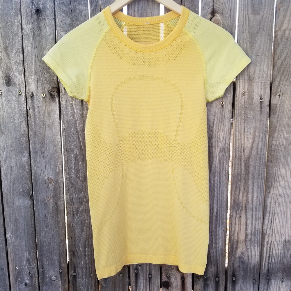 Lululemon  swiftly tech  top size 4